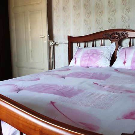 Les Chambres Chez David Riom Esterno foto